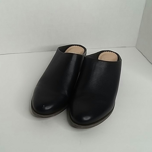 crown & ivy Shoes - Crown & Ivy Black Leather Kylie Mules/Clogs Sz.8.5
